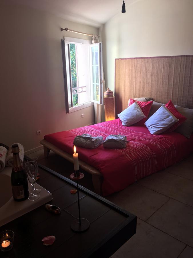 Esprit D'Ailleurs Bed & Breakfast Baillargues Bagian luar foto