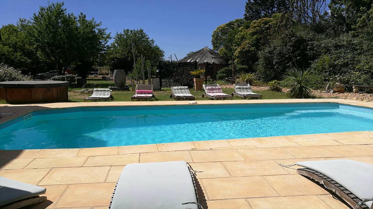 Esprit D'Ailleurs Bed & Breakfast Baillargues Bagian luar foto