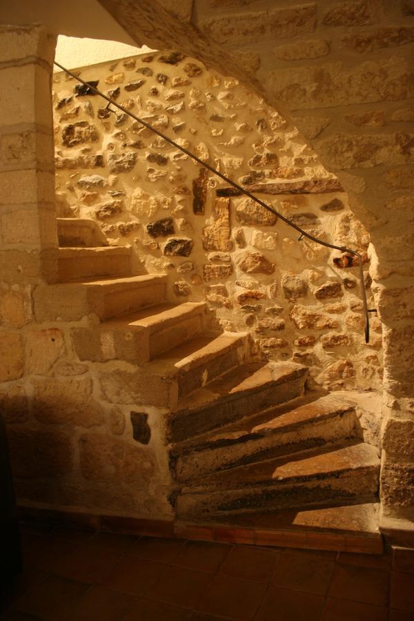 Esprit D'Ailleurs Bed & Breakfast Baillargues Bagian luar foto